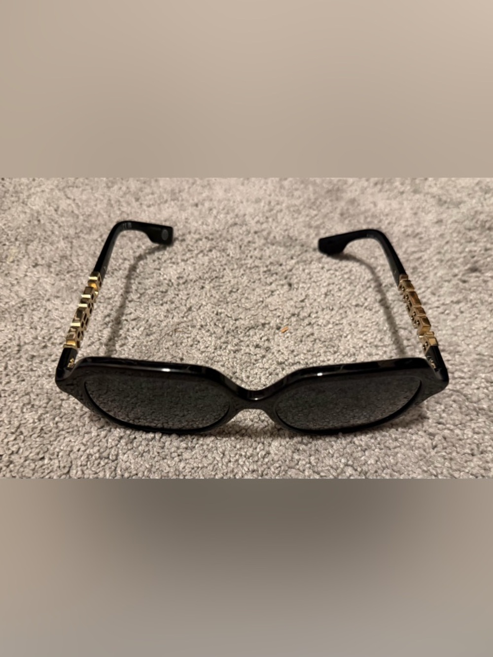 Burberry Black Sunglasses with Tan Accessories - Picture 6 of 8